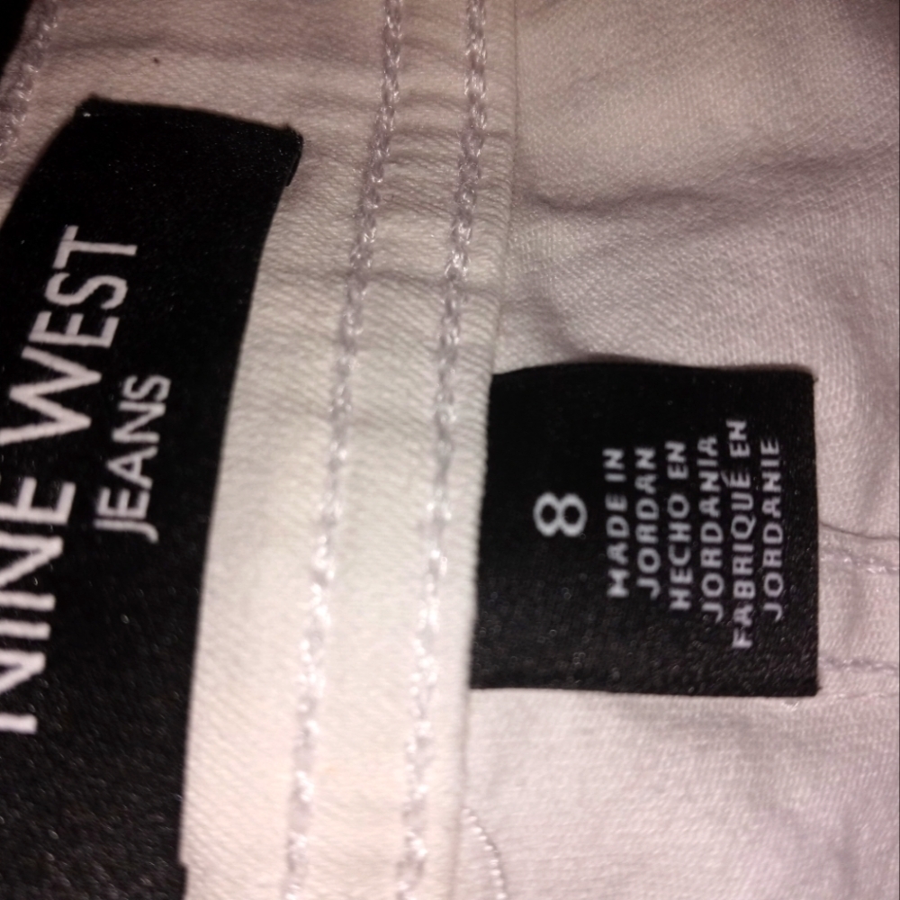 Capri Pants - Picture 3 of 4